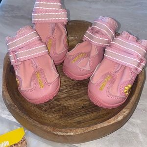 Brand new Qumypet shoes